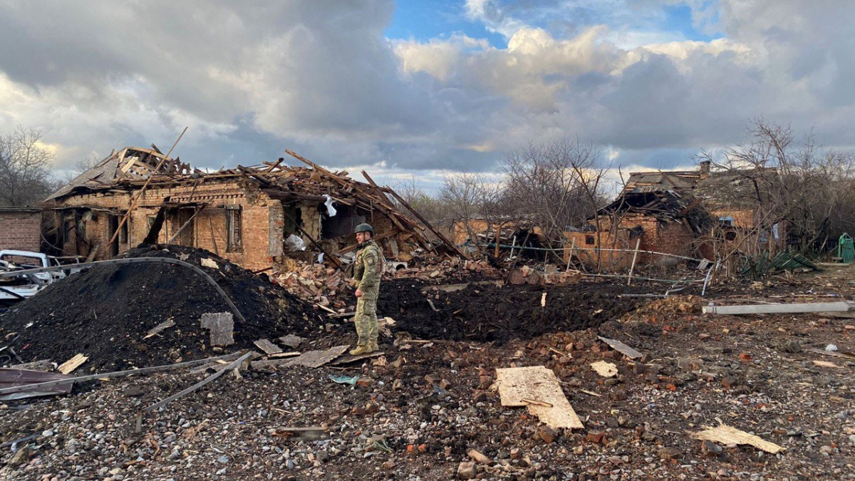 Окупанти обстріляли 5 населених пунктів Донеччини: загинув водій автівки