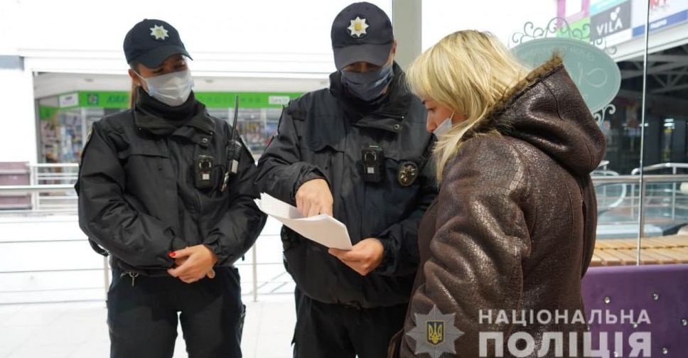 Штраф за неносіння маски: поліцейські спочатку зроблять зауваження