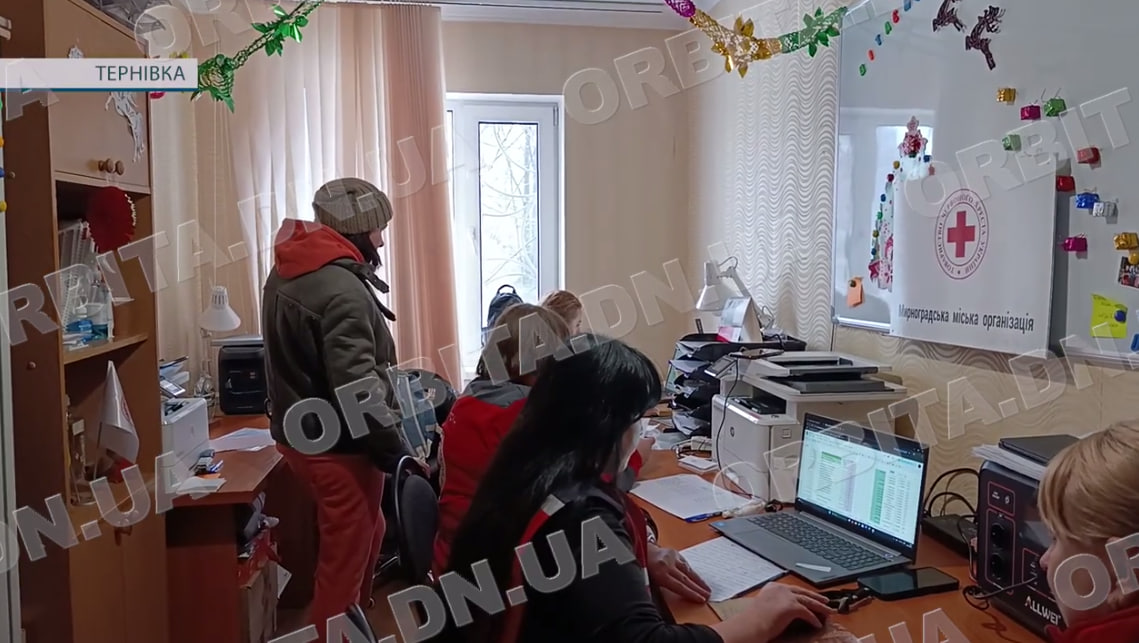 Допомога, що рятує: Мирноградський Червоний хрест опікується тисячами ВПО