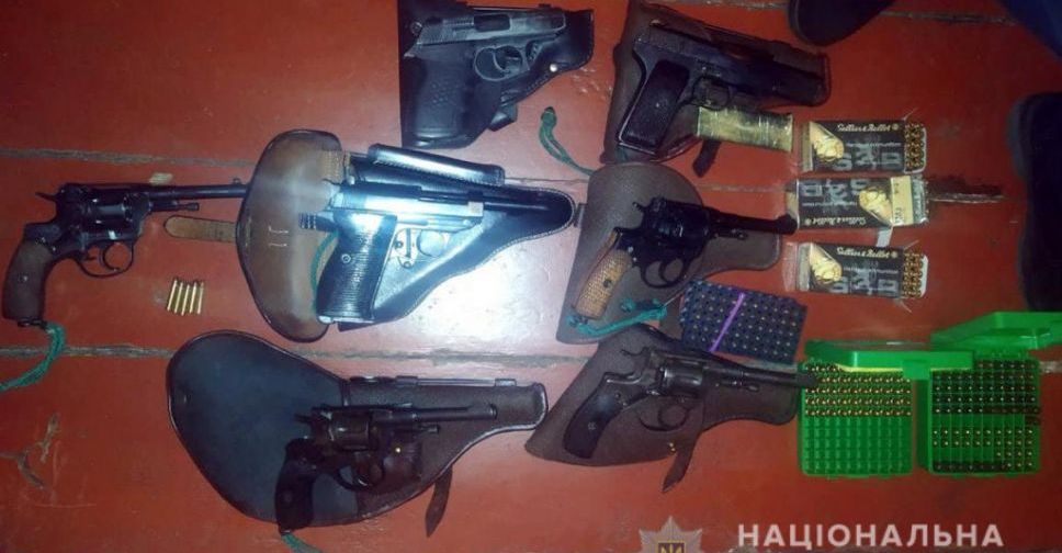 «Семейный подряд по-покровски»: изъяли оружие у родственника домашнего дебошира