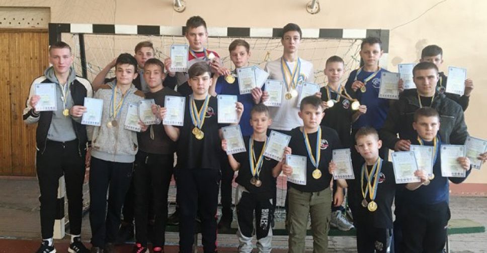 Кикбоксеры Покровска завоевали на Кубке Донецкой области 25 призовых мест