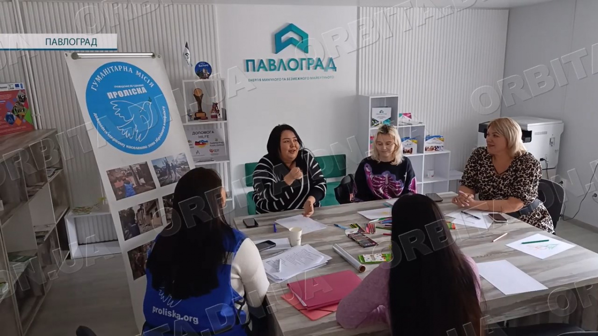 Творчість проти стресу: арттерапія від ГО «Проліска» об’єднала переселенців у Павлограді