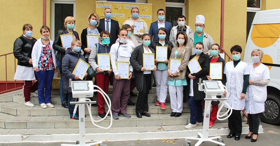 Покровская клиническая больница получила два аппарата ИВЛ от фонда Рината Ахметова