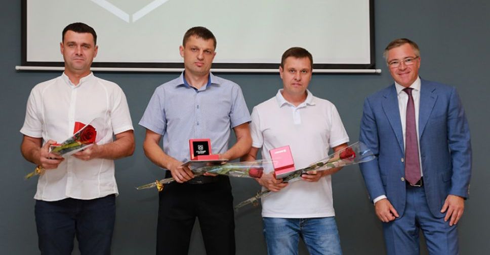 «Золота зірка Метінвесту»: троє працівників «Метінвест Покровськвугілля» отримали найвищу нагороду компанії