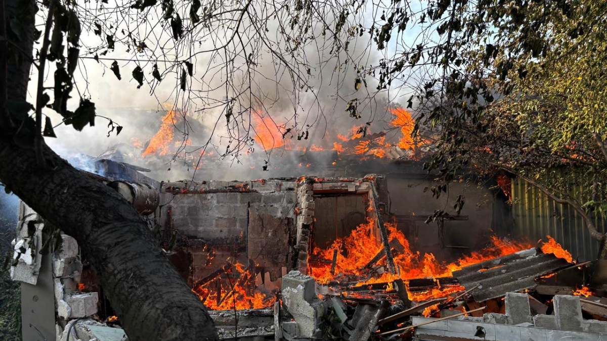 Покровськ ворог обстріляв артилерією та дроном