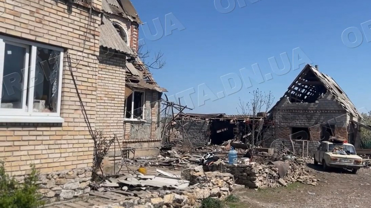 На лінії вогню: Шахівська громада евакуюється та бореться за компенсації