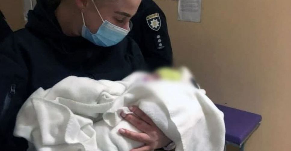 У Мирнограді поліцейські виявили немовля, залишене без належного догляду