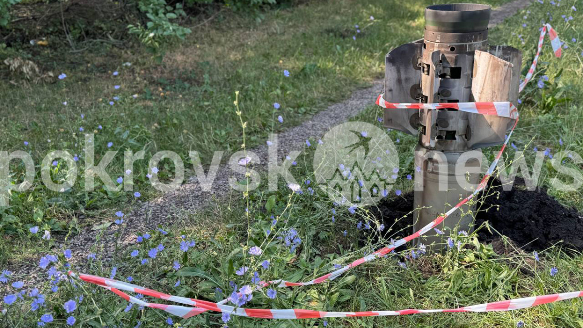 Мирноград та Новоекономічне – під ударами авіабомб: поліція повідомила про обстріли Донеччини минулої доби