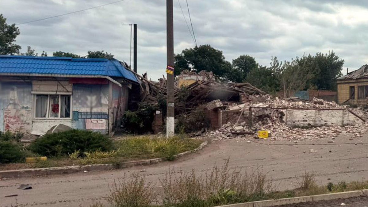 Ворог завдав по Гродівці чотири авіаудари, а під ранок обстріляв Новогродівку