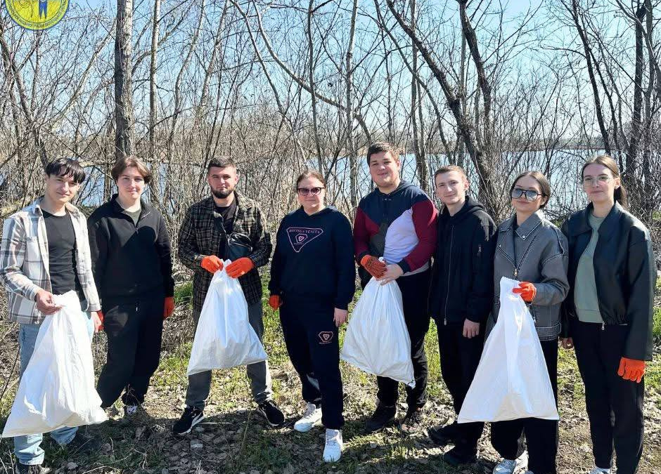 Чисте довкілля без кордонів: покровська молодь організувала прибирання у Дніпрі