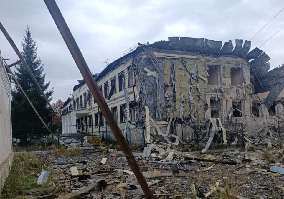 Троє людей постраждали внаслідок російських атак по Донеччині 5 жовтня