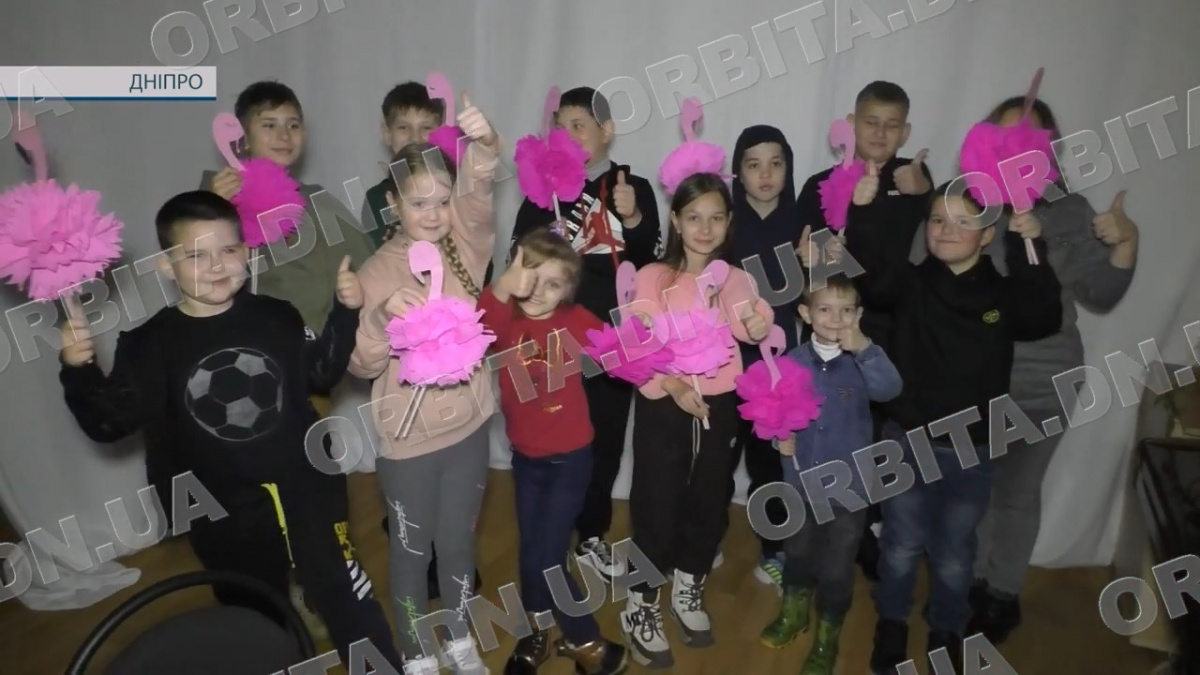 Для добропільської малечі організували творчий захід до Дня дитини