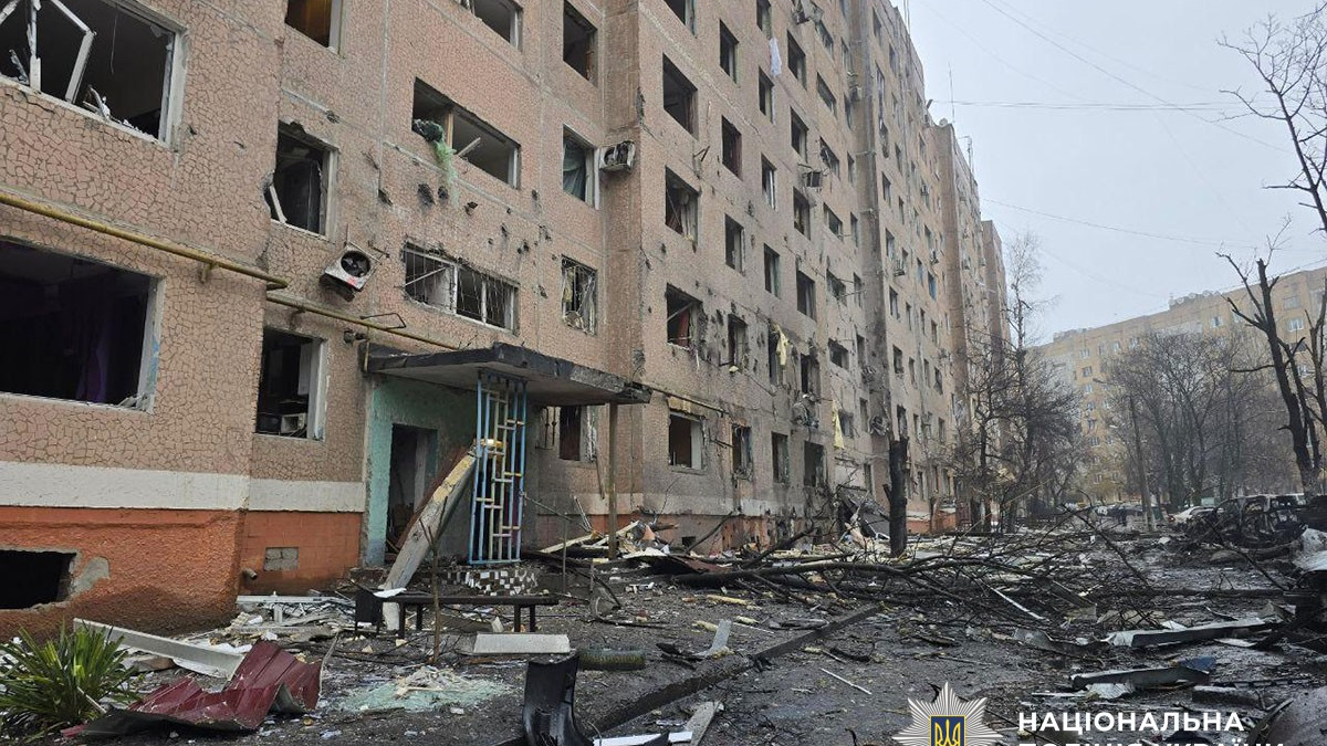 8 лютого ворог обстріляв  4 населених пункти Донеччини: двоє людей загинуло, семеро поранено