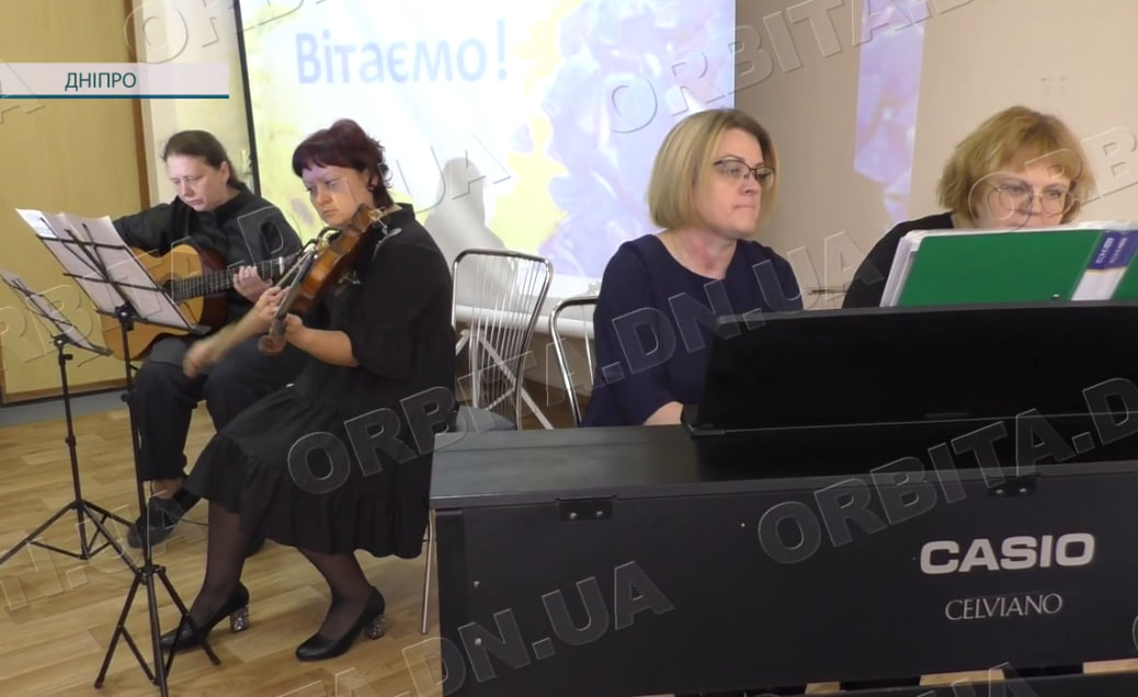 У колі земляків: переселенці з Добропільщини відпочили душею на музичному заході