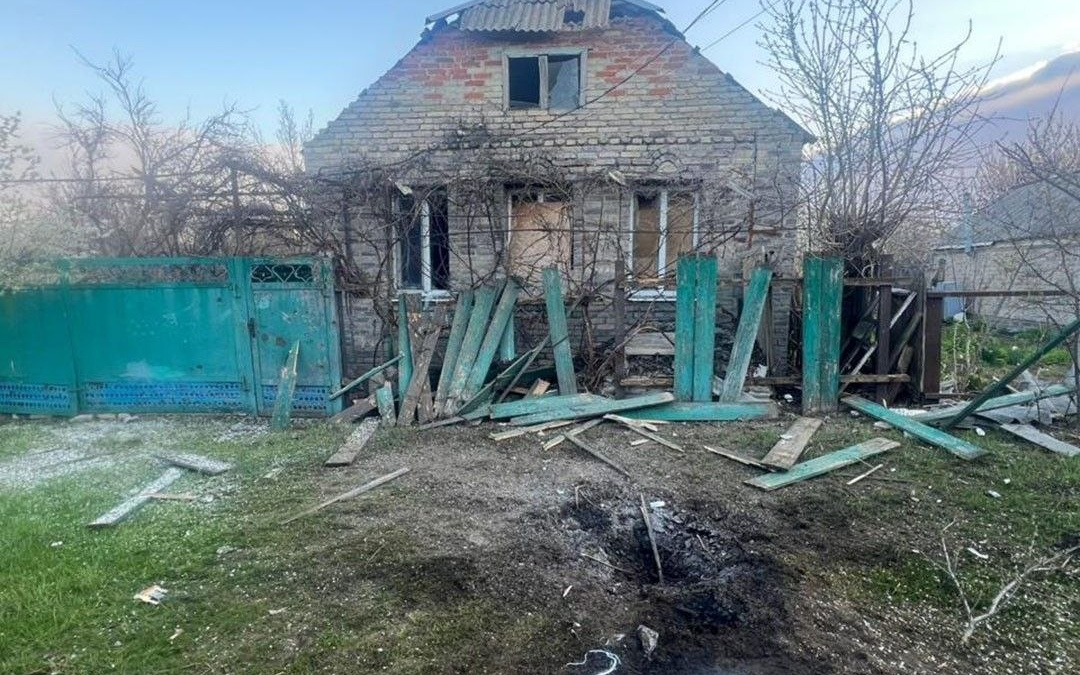 16 квітня росіяни вдарили по Донеччині півторатонною бомбою та дронами