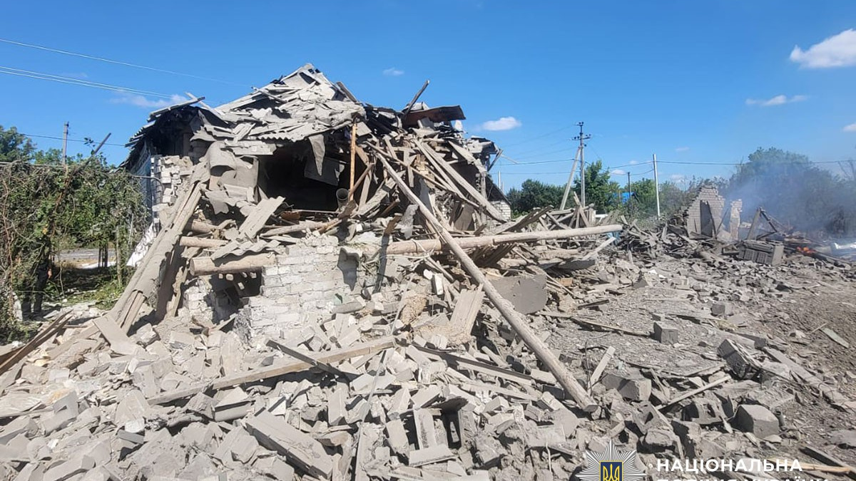 Окупанти обстріляли 16 населених пунктів Донеччини – 5 людей загинули, 11 зазнали поранень