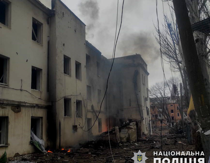 Двоє загиблих та семеро поранених: поліція повідомила про наслідки обстрілів Донеччини 8 лютого