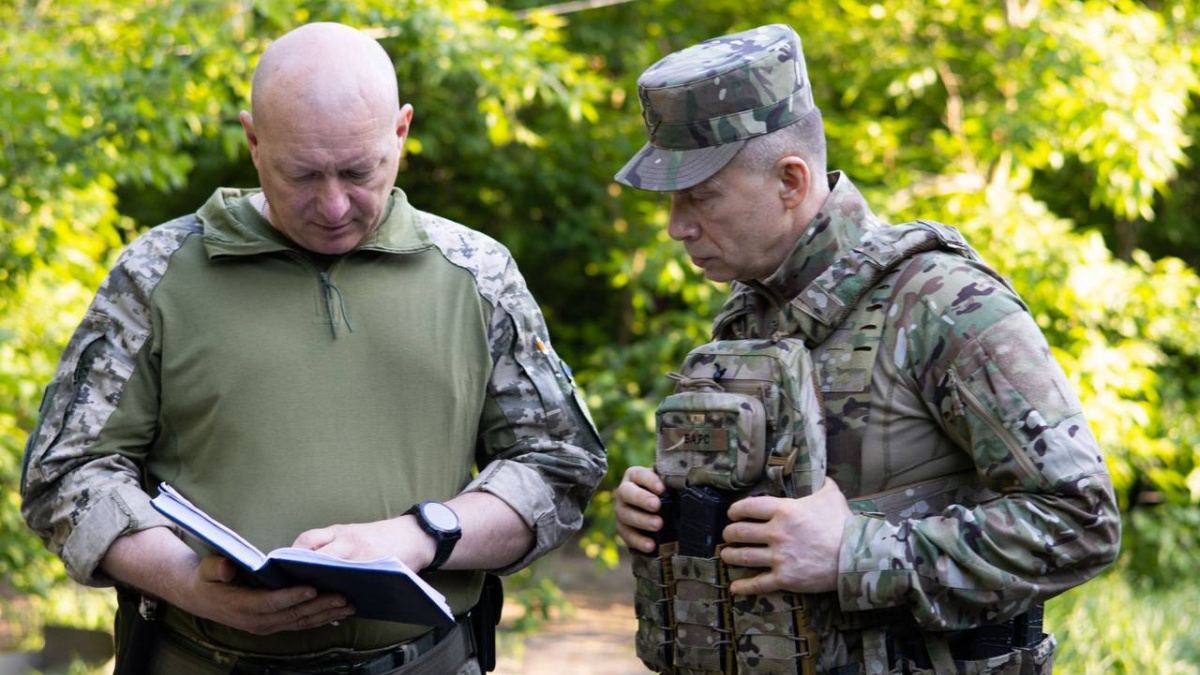 На Покровському та Курахівському напрямках зосереджені основні ударні сили ворога – Сирський