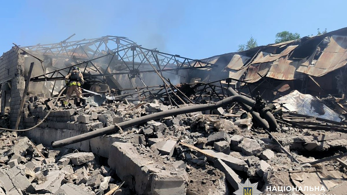 Ворог обстріляв 17 населених пунктів Донеччини, зокрема в Покровській, Мирноградській та Добропільськй ТГ