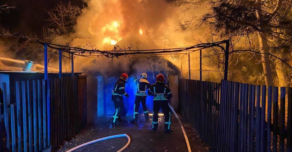 Півтори години рятувальники ліквідували пожежу в Добропіллі