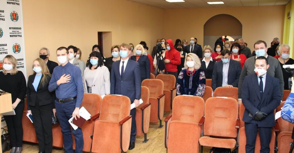 Оголошено зареєстрованих депутатів Мирноградської міської ради. Більше половини – жінки