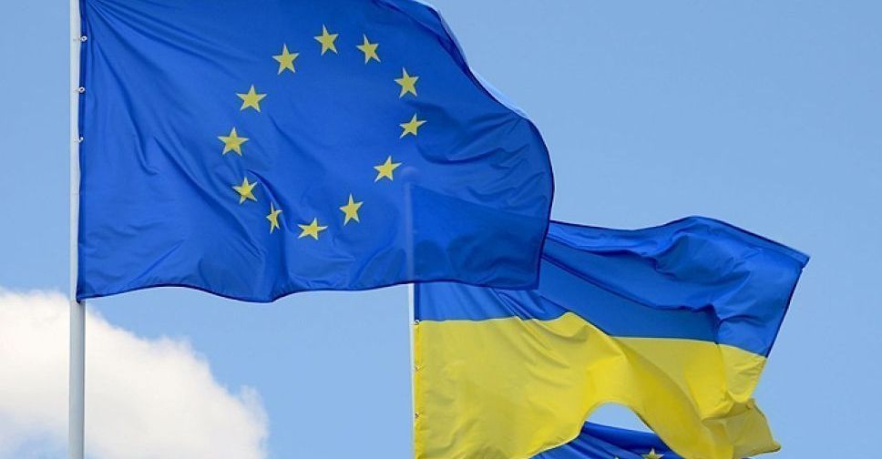 Єврокомісія ухвалила рекомендацію надати Україні статус кандидата у члени ЄС