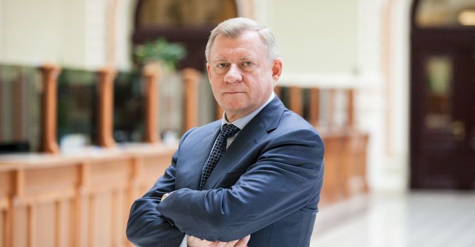 Голова НБУ Яків Смолій написав заяву про звільнення через систематичний політичний тиск