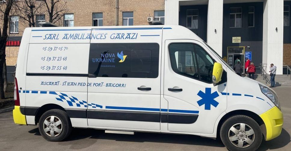 БФ «NOVA UKRAINE» передав покровським медикам сучасний реанімобіль