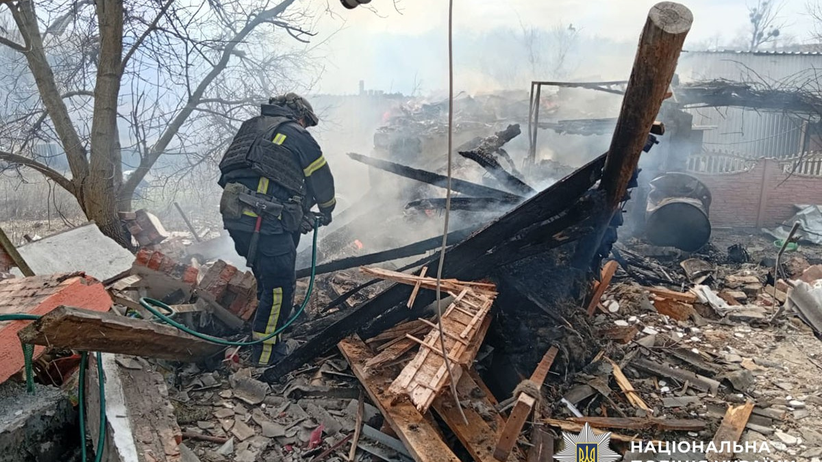 Унаслідок ударів росії по Донеччині 5 цивільних загинули, ще 6 поранені