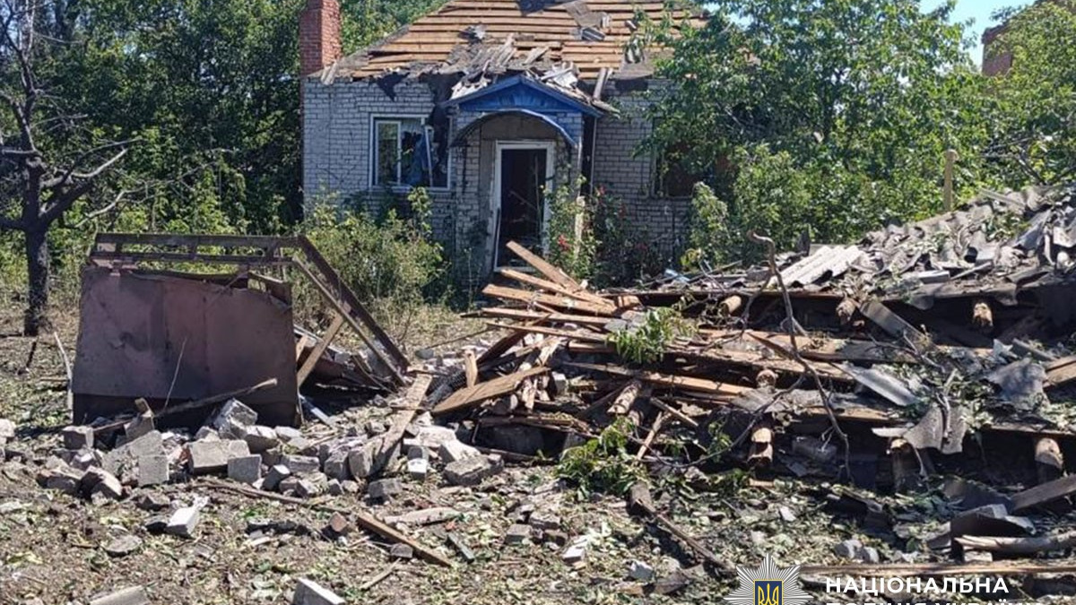 Протягом доби росіяни вбили трьох жителів Донеччині, ще 13 людей зазнали поранень