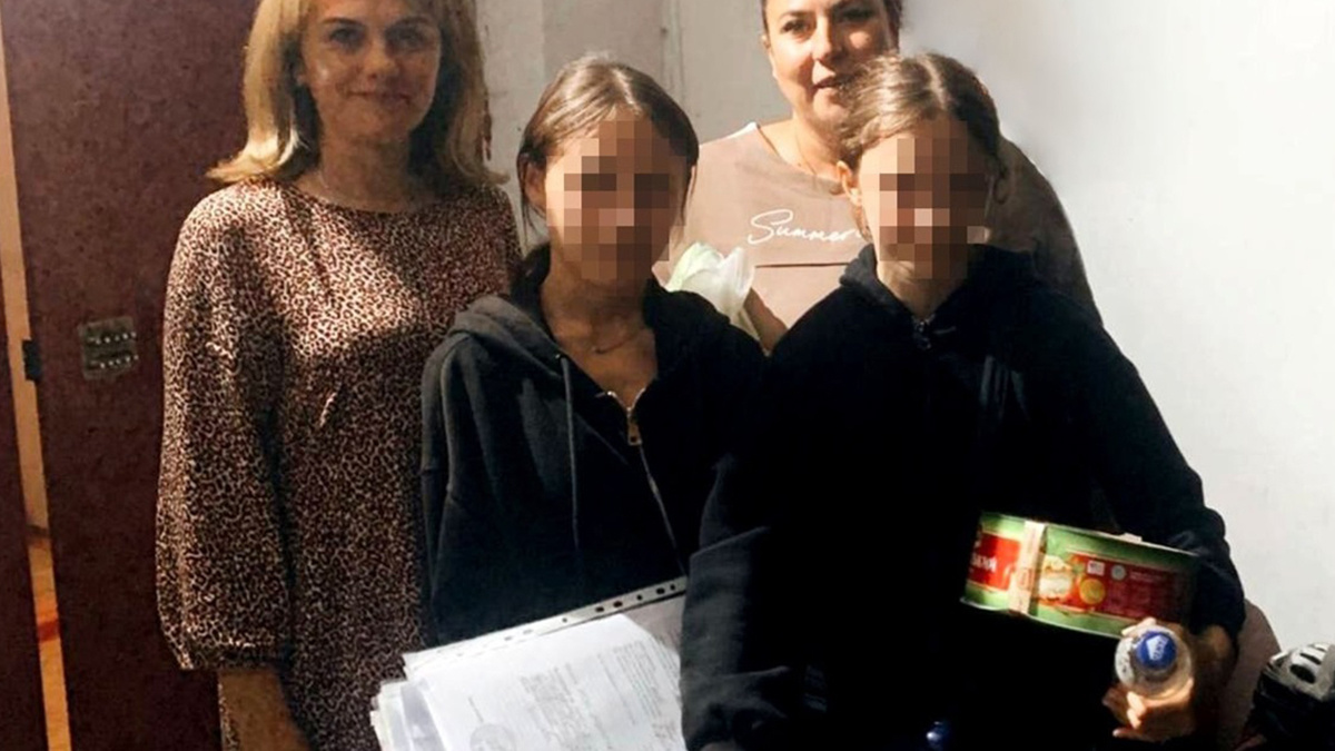 Дві сестри з Покровської громади повернулися в Україну та знайшли новий дім в патронатній сім’ї
