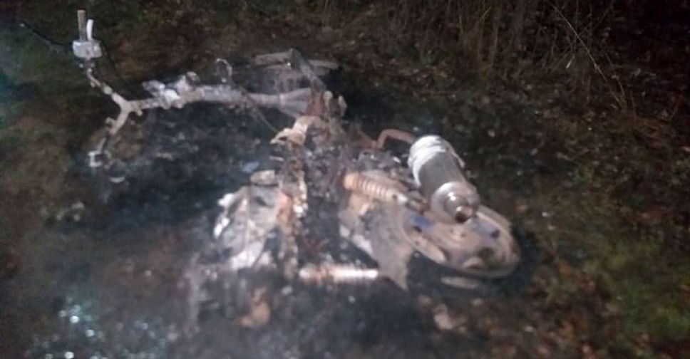 В Мирнограде сгорел скутер
