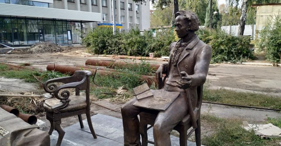 Бронзовая скульптура Шевченко уже в Покровске