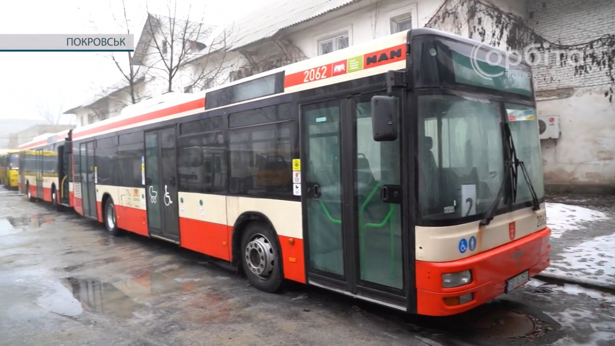 Покровськ отримав два автобуси в подарунок від польського Гданська
