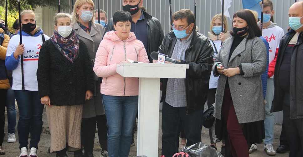 Активисты партии «Порядок» отправили в центральный офис ОПЗЖ более 10 000 фальшивых листовок, собранных на улицах Мирнограда