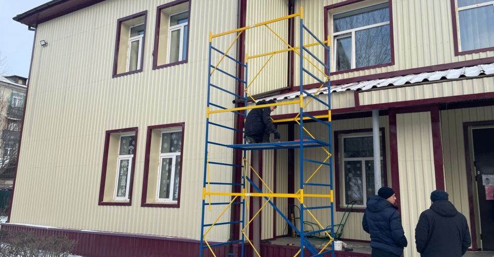 Міський голова проінспектував хід ремонтних робіт у дитсадку «Дивограй» у Родинському