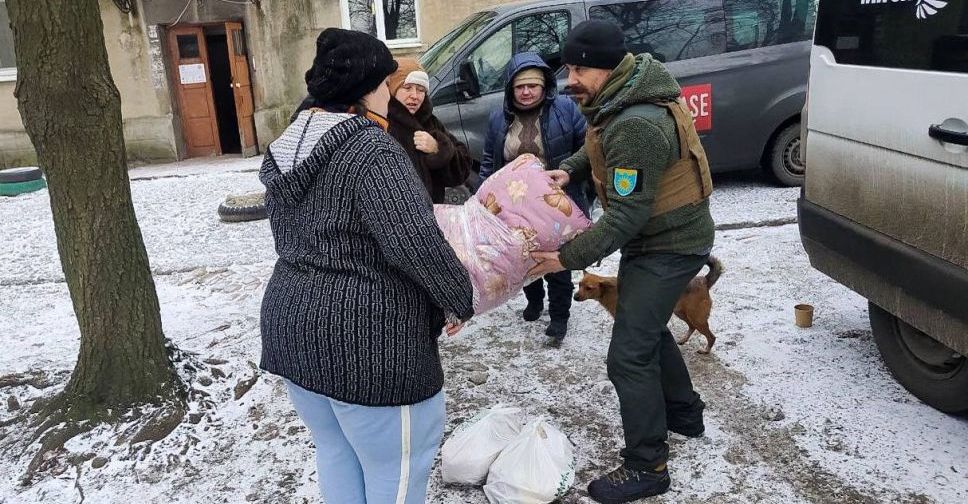 Екіпаж поліції «Білий янгол» допомагає жителям Курахового