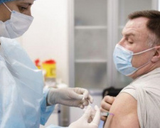 Противопоказания к COVID-вакцинации: в Минздраве объяснили, когда нельзя делать прививку