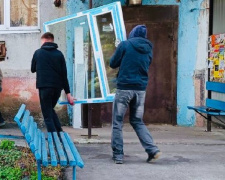 Покровськ отримав чергову партію вікон від GEM для ліквідації наслідків обстрілів