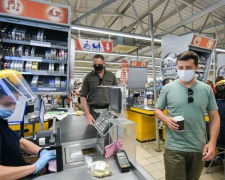 Купил кофе и конфеты: Владимир Зеленский посетил супермаркет на Донетчине