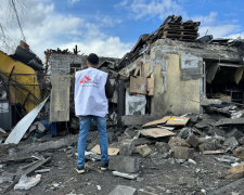 Внаслідок атаки по Покровську повністю зруйновано офіс «Лікарів без кордонів»
