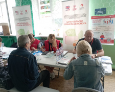 На грошову допомогу реєструють нещодавно евакуйованих у транзитному пункті в Павлограді