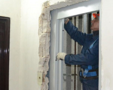 В Покровске началась замена устаревших лифтов при содействии Андрея Аксенова
