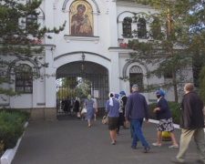 В церкви – Новолетие, в Покровске - начало благотворительных паломнических поездок