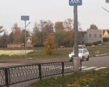 В Покровске появились дорожные знаки, работающие от солнечной батареи