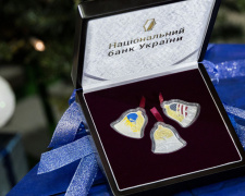 НБУ присвятив «Щедрику» нові пам’ятні монети в формі дзвоників
