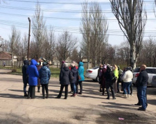 Мирноградские предприниматели протестуют против закрытия продовольственных точек на рынках