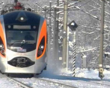 На новорічні та різдвяні свята в Україні курсуватимуть ще сім додаткових поїздів