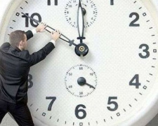 Жити за київським часом і не переводити годинник: Стефанчук зареєстрував законопроект