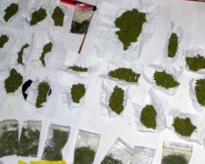 У Покровському районі поліцейські завадили збуту марихуани